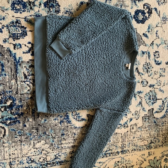 🍂🍁Soft Blue Sweater🍁🍂 - Picture 2 of 3